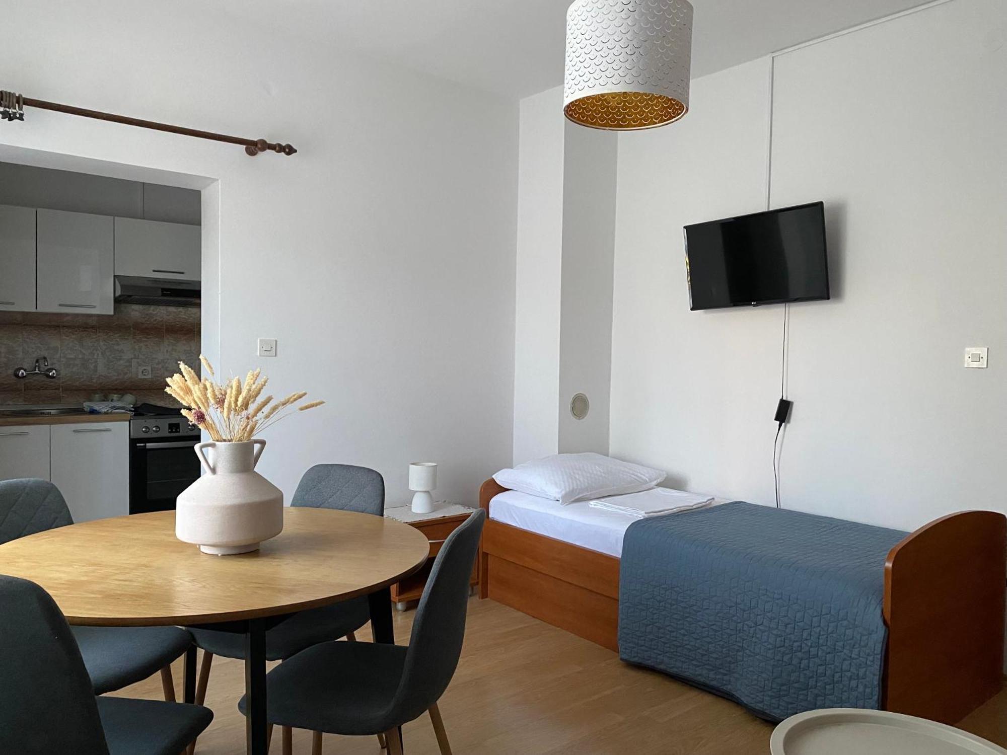 Apartments Maria Biograd Na Moru Exterior photo